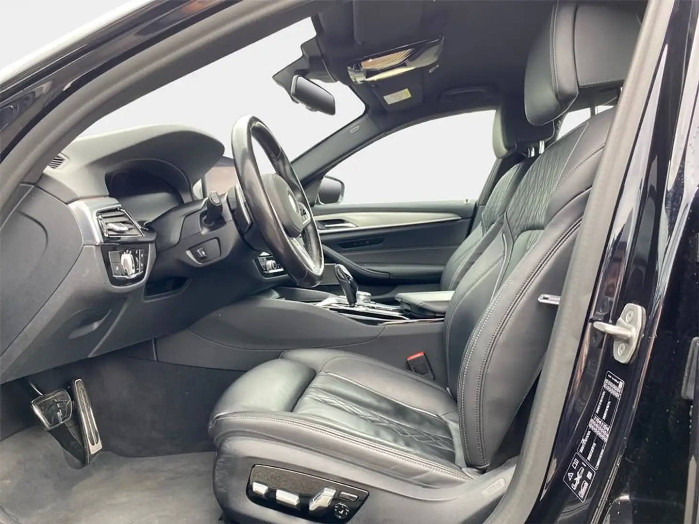 BMW M550 M Sport Schwarz - 2