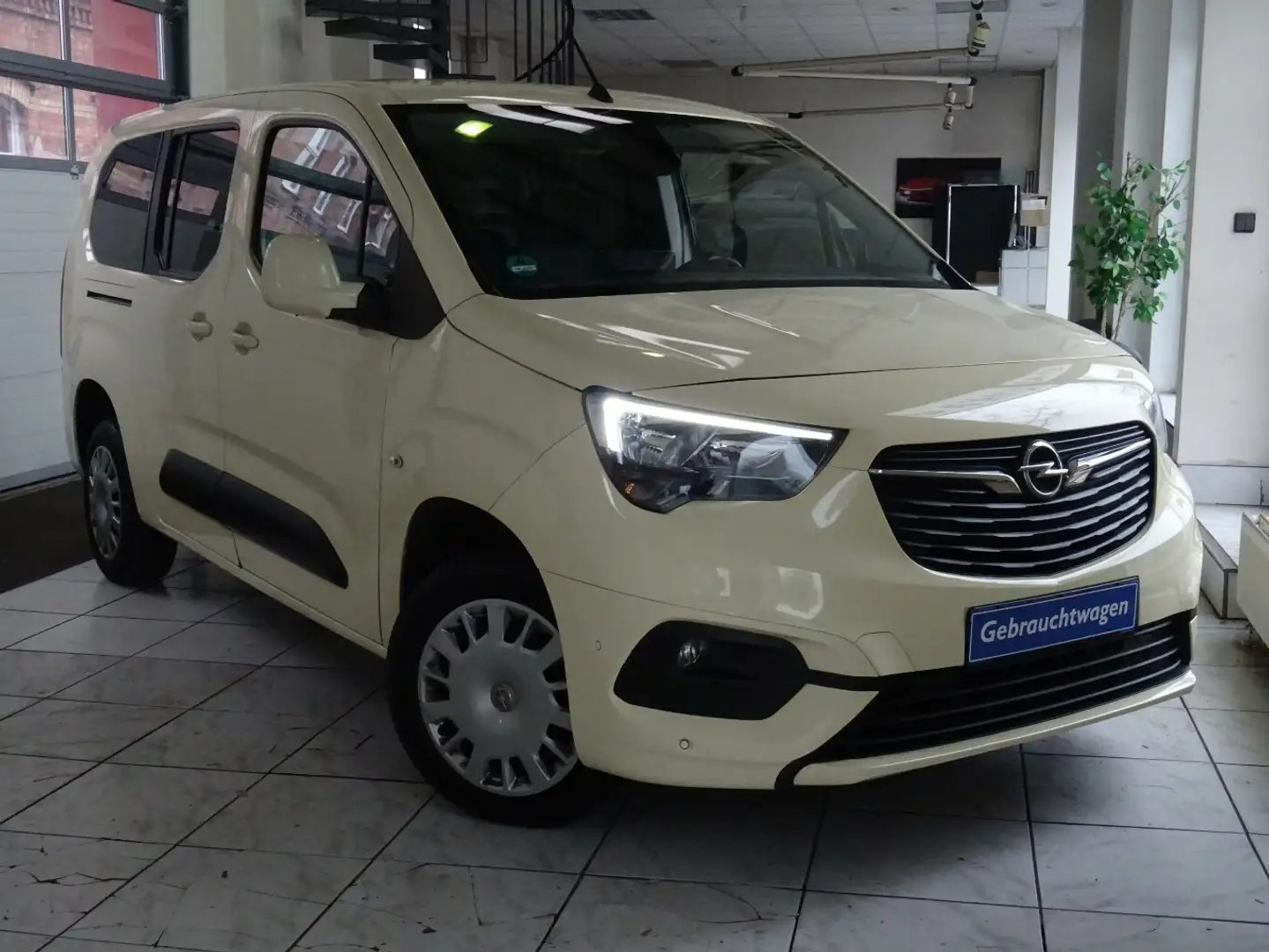 Opel Combo Life 1.5 CDTI Elegance Rollstuhlrampe Beige - 1