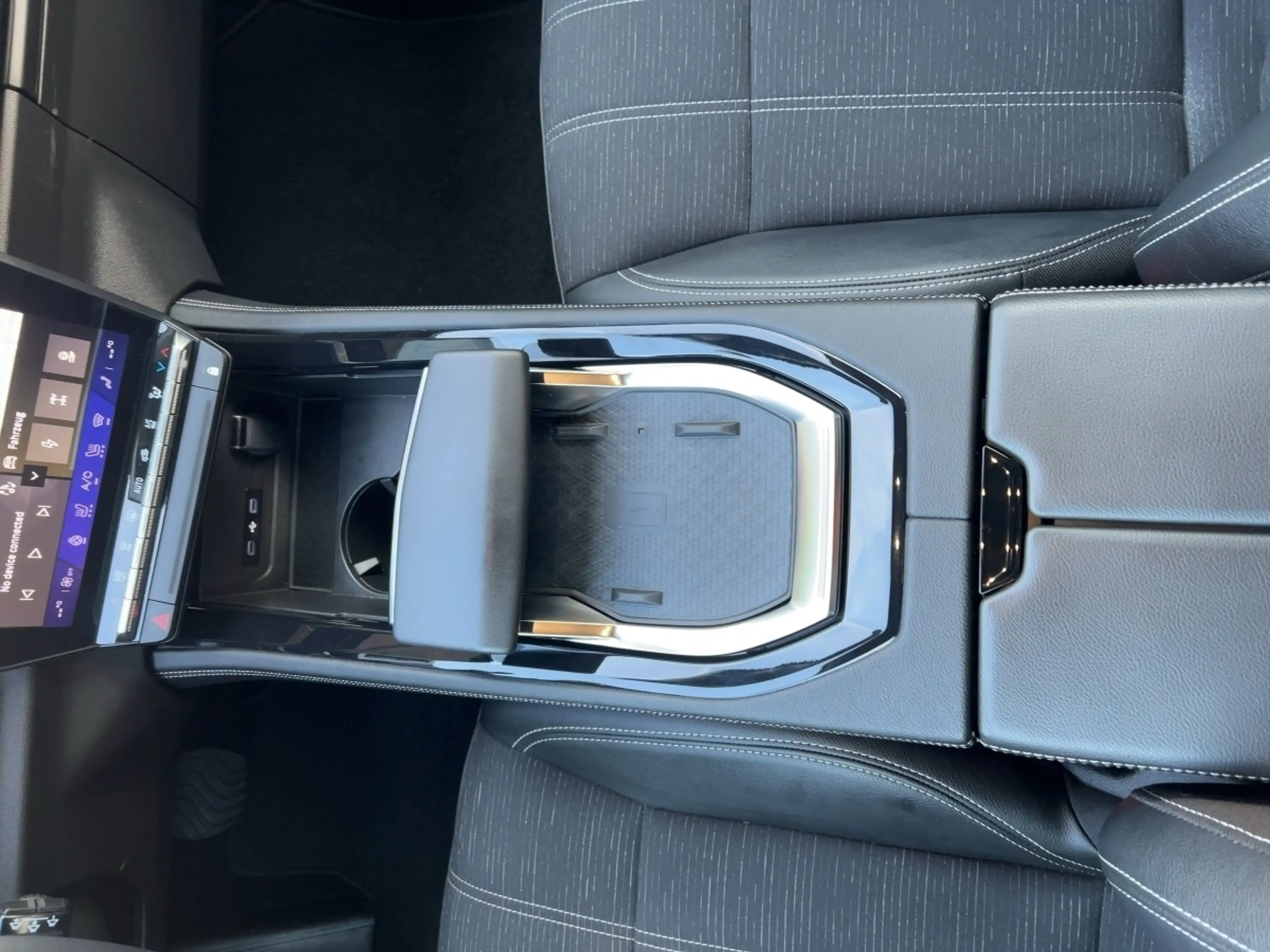 Renault Austral Full Hybrid 200 Techno — photo 13