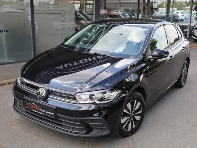 Volkswagen Polo view 2