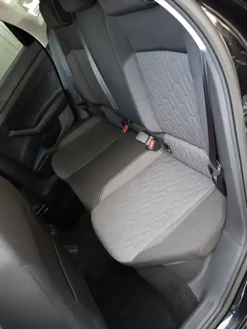 Volkswagen Polo view 12
