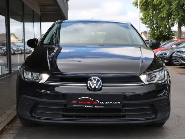 Volkswagen Polo view 4