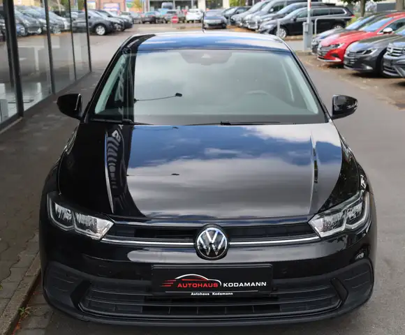 Volkswagen Polo view 3