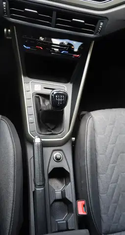 Volkswagen Polo view 13