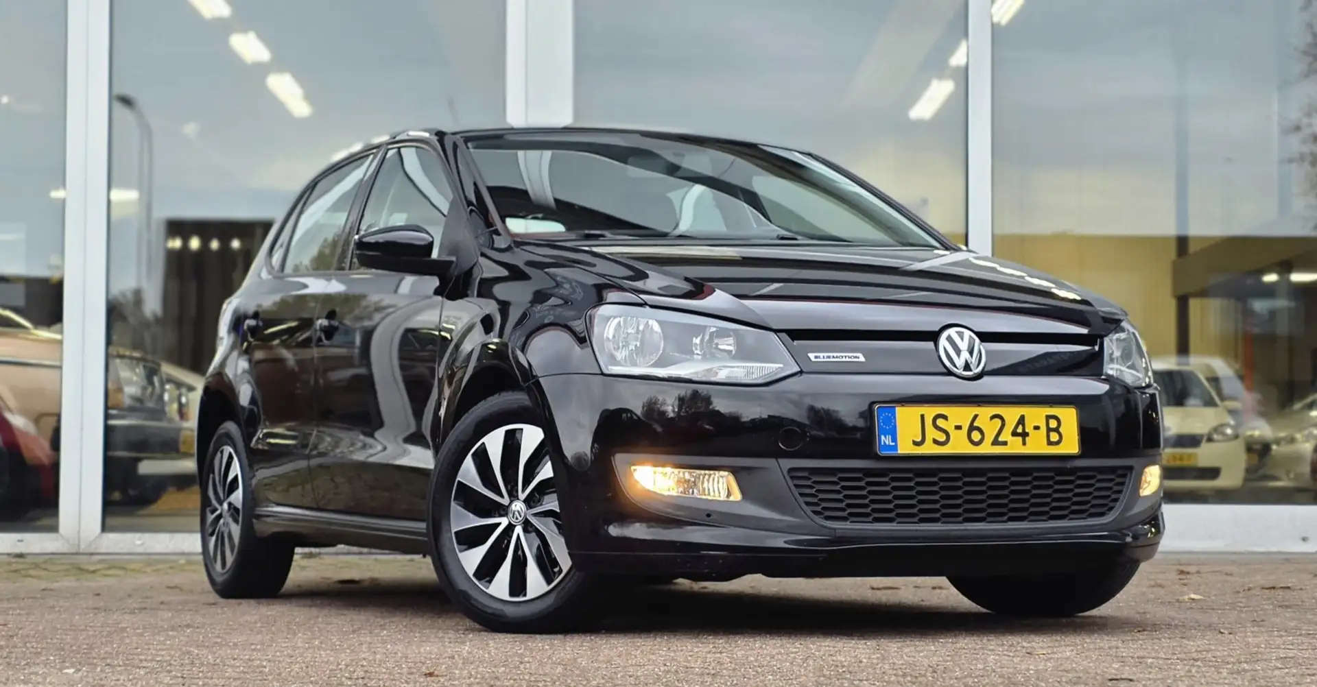 Volkswagen Polo 1.0i BlueMotion 95pk 100% Onderhouden Navigatie 5- Noir - 2