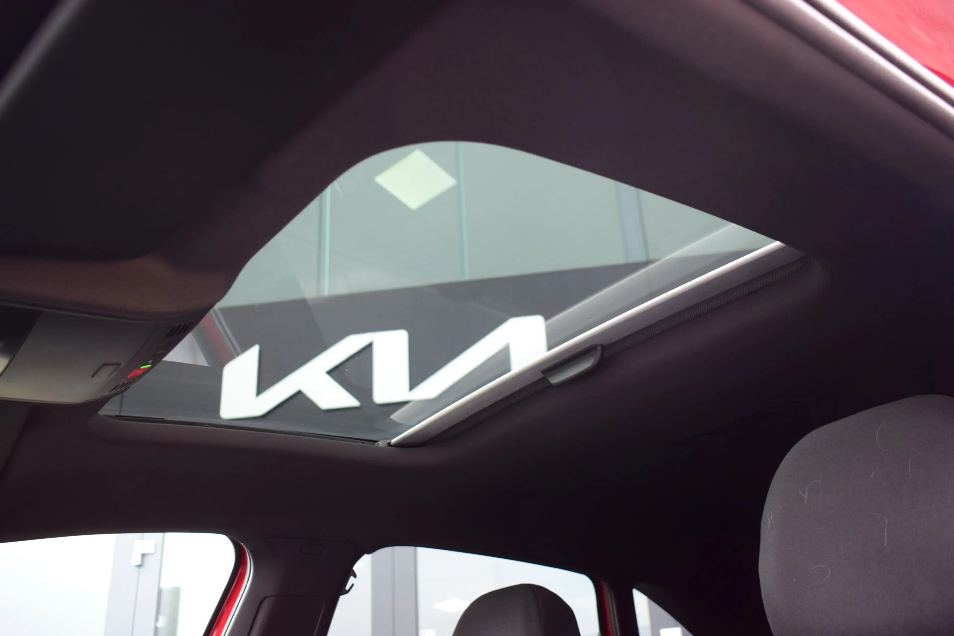 Volkswagen Taigo 1.0 TSI R-Line | Trekhaak | Panoramdak | Stoelverw — photo 4