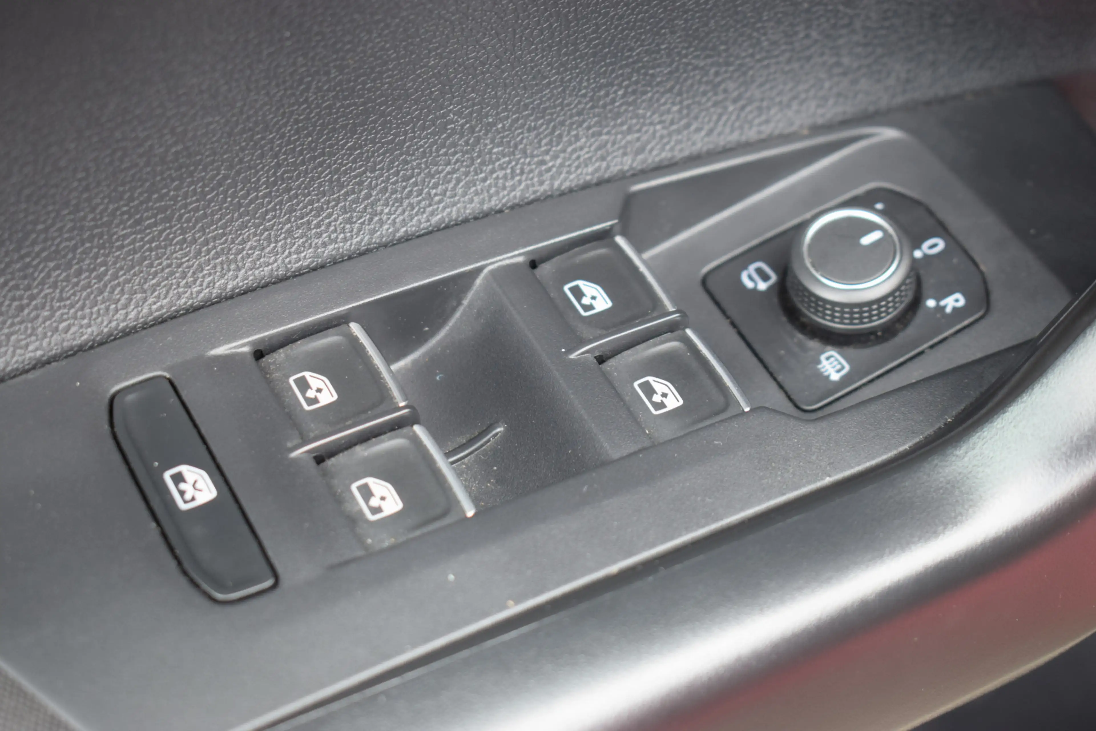 Volkswagen Taigo 1.0 TSI R-Line | Trekhaak | Panoramdak | Stoelverw — photo 14