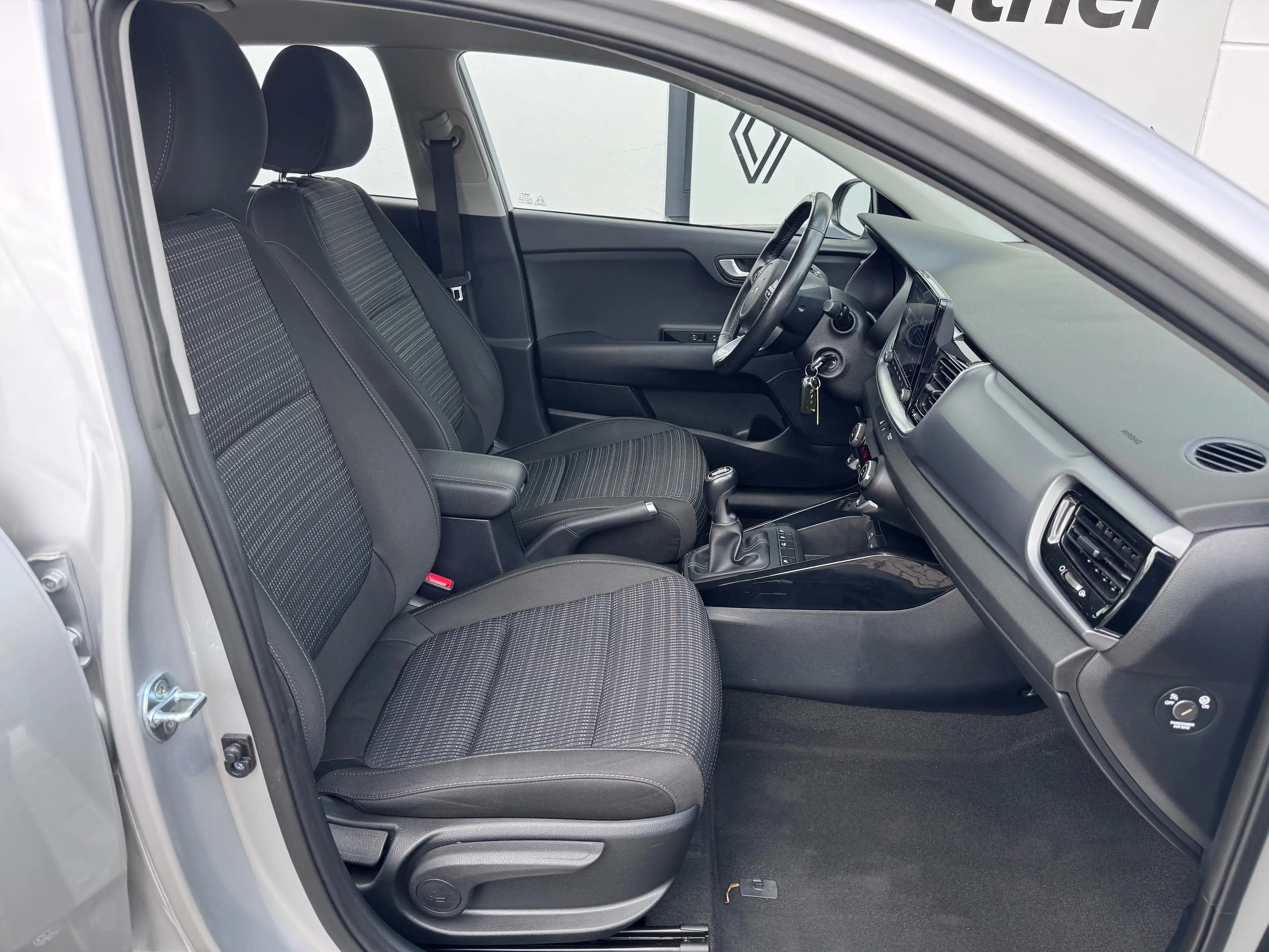 Kia Stonic Vision Sitzheizung Lenkradheizung — photo 6
