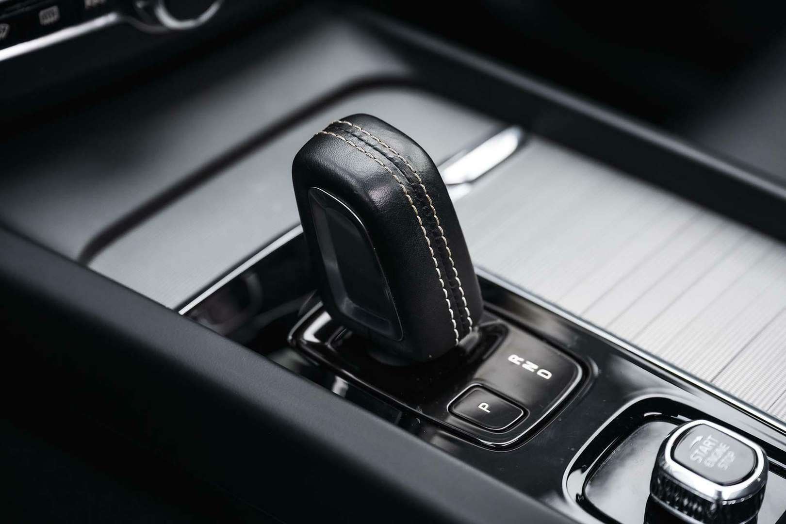 Volvo XC60 R-Design 2.0 Recharge T8 AWD - 2021 - Joinsteer - #28