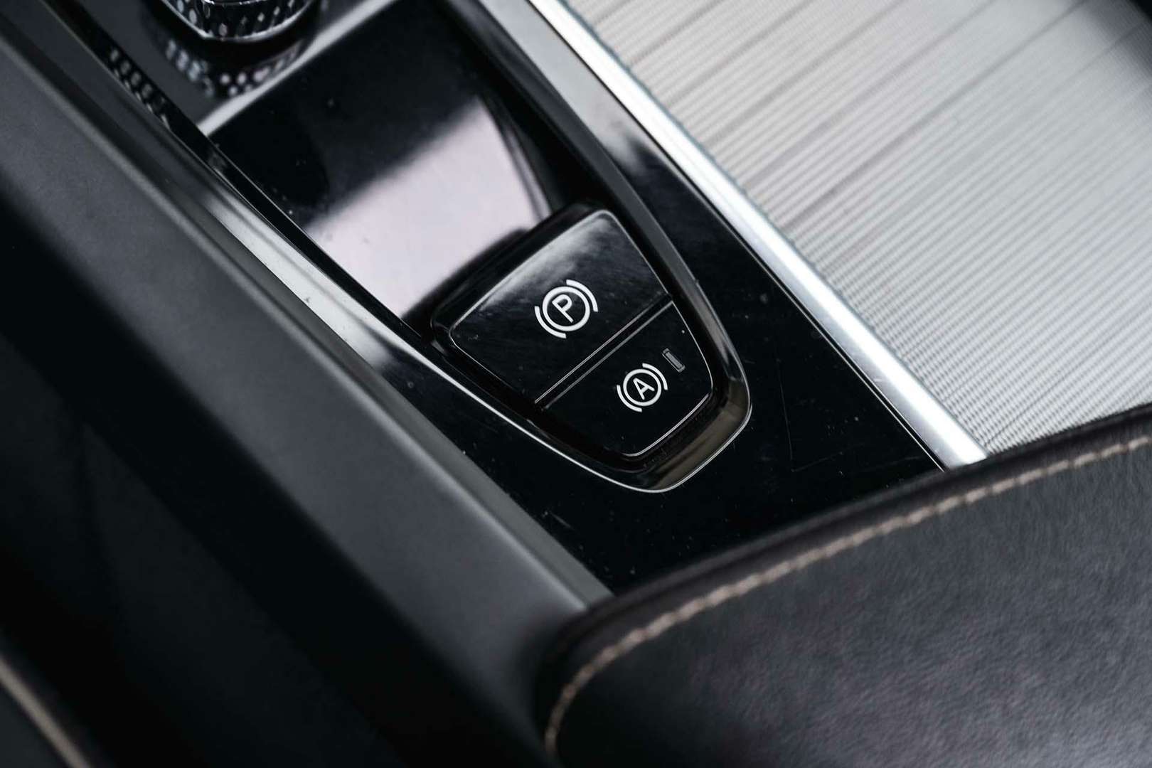 Volvo XC60 R-Design 2.0 Recharge T8 AWD - 2021 - Joinsteer - #31