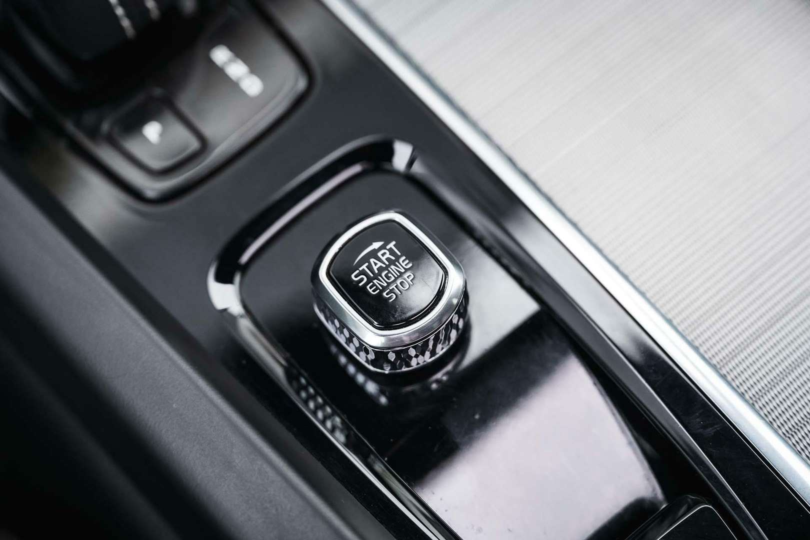 Volvo XC60 R-Design 2.0 Recharge T8 AWD - 2021 - Joinsteer - #29