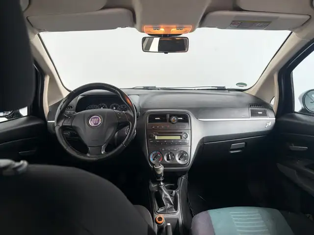Fiat Grande Punto view 3