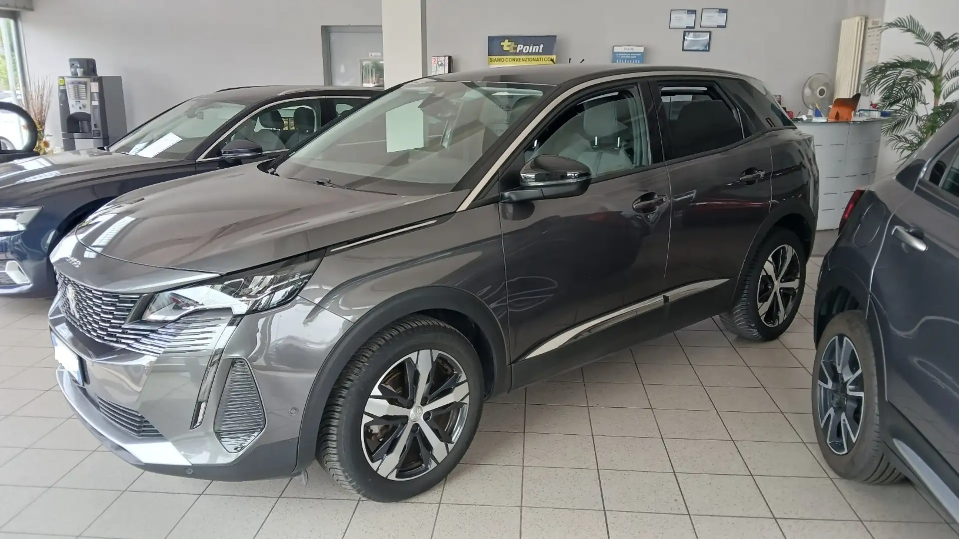 Peugeot 3008 1.2 puretech t Allure Pack s Grijs - 1