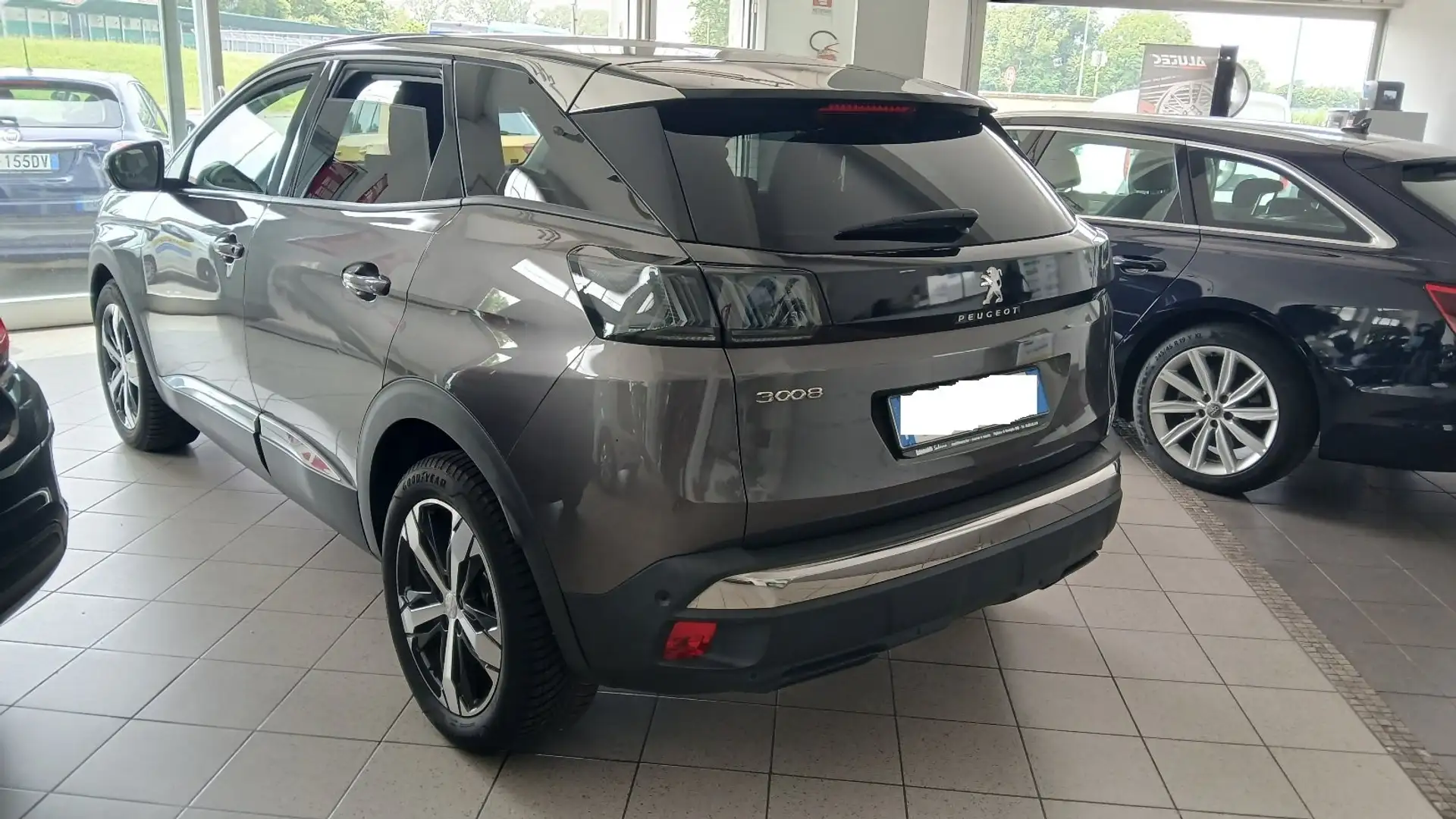 Peugeot 3008 1.2 puretech t Allure Pack s Grijs - 2