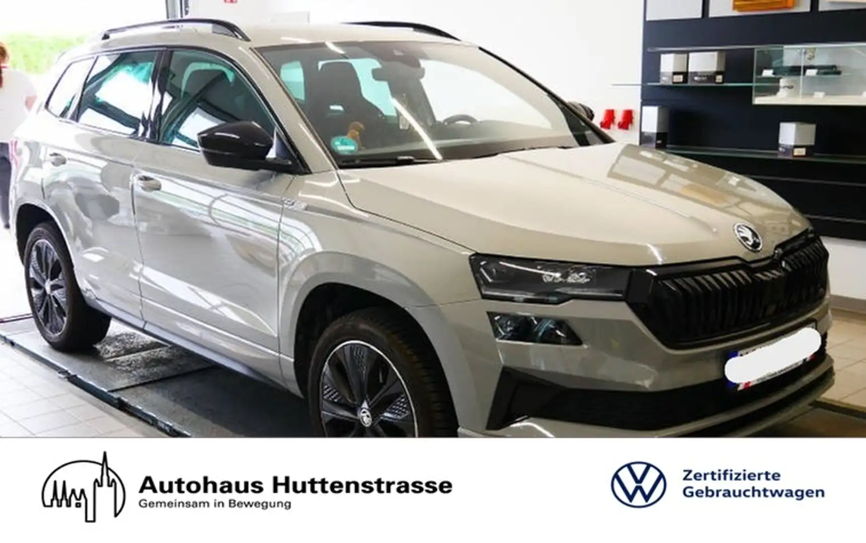 Skoda Karoq 1.5 TSI DSG Sportline LED VIRTUAL KAMERA APP Grau - 1