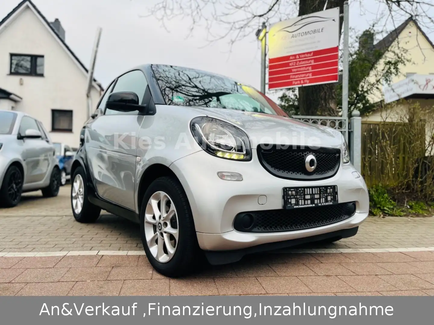 smart forTwo Passion 90Ps AUTOM/SITZH/PDC/PANO/KLIMA Silber - 1