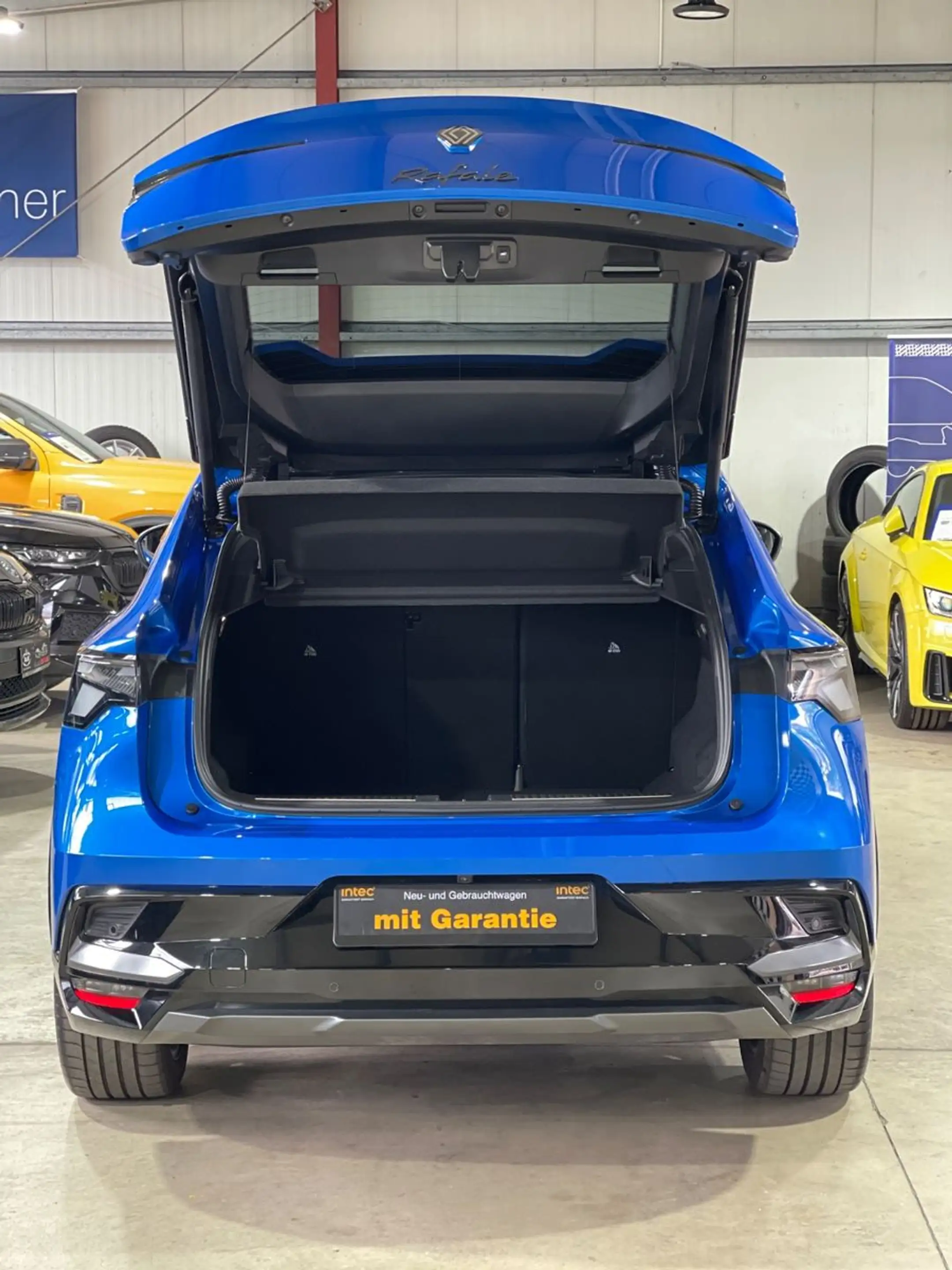 Renault Rafale 200 E-Tech Full Hybrid Esprit Alpine — photo 11