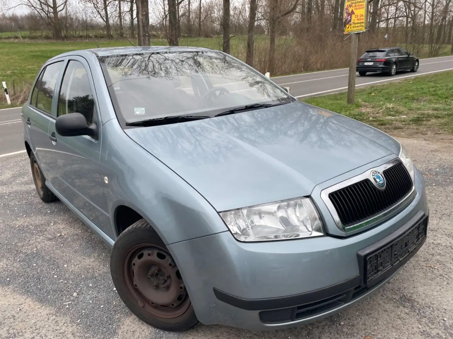 Skoda Fabia 1,2 Exact Klima ZV Airbags TÜV NEU Gris - 1