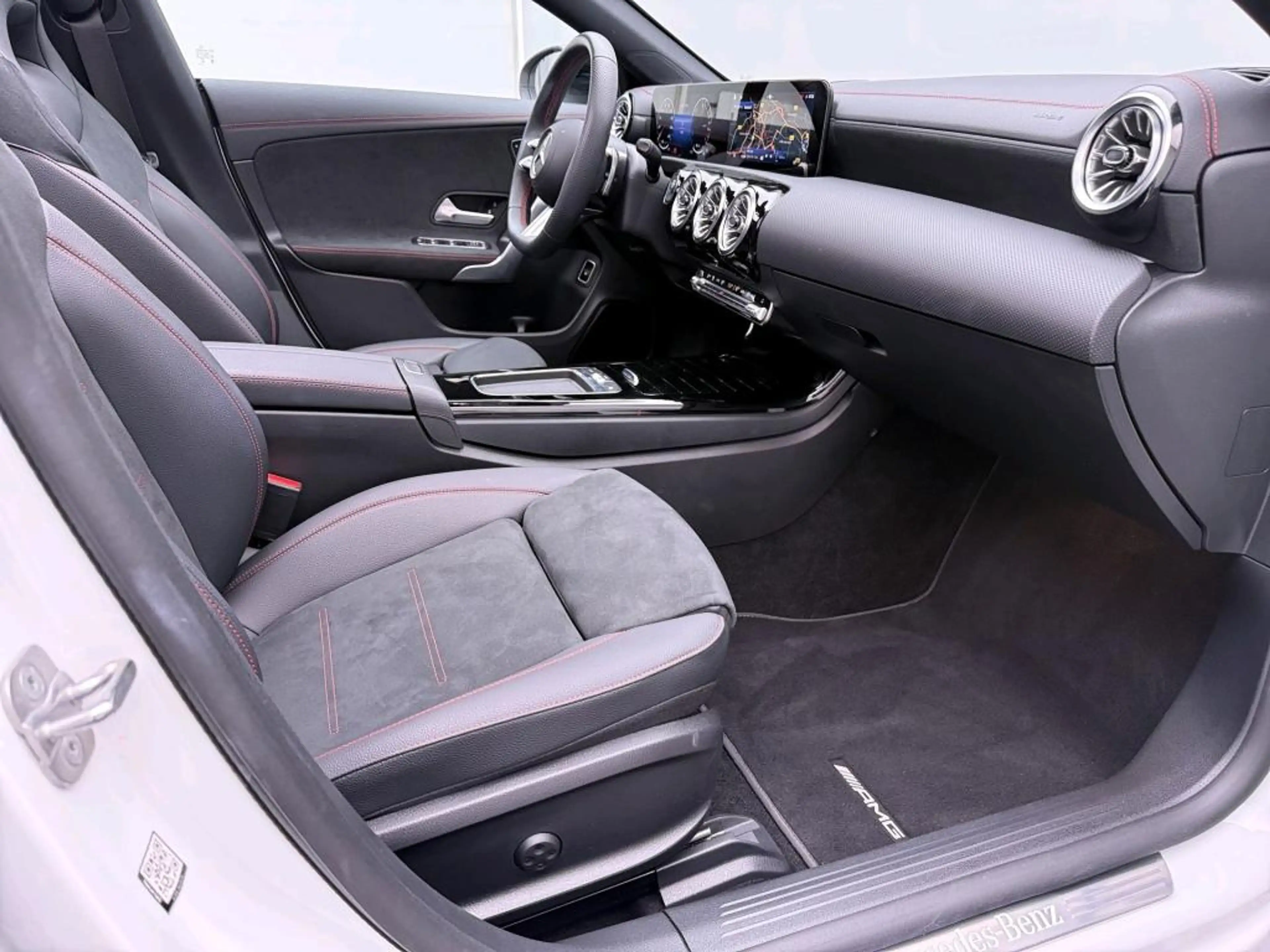 Mercedes-Benz CLA 250 Shooting Brake e Business Solution AMG AMG Line | — photo 5