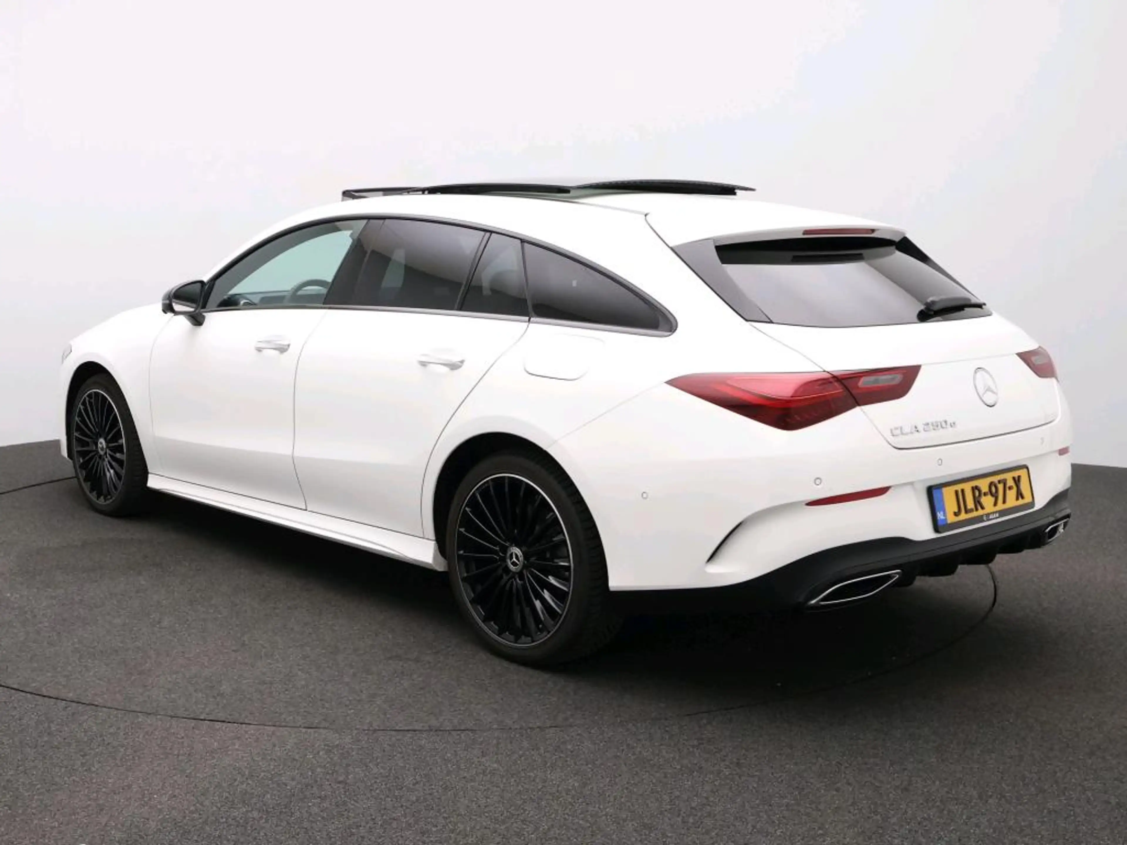 Mercedes-Benz CLA 250 Shooting Brake e Business Solution AMG AMG Line | — photo 4