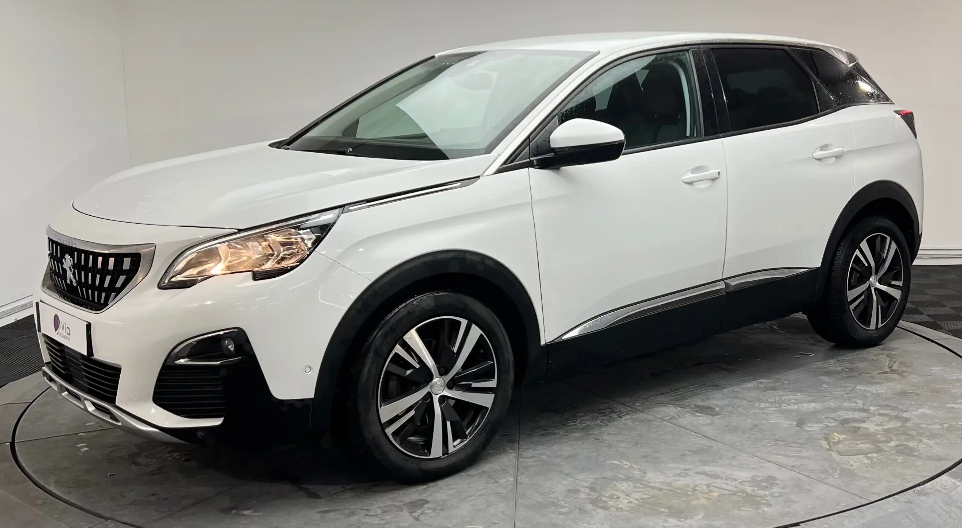 Peugeot 3008 BlueHDi 130ch S\u0026amp;S EAT8 Allure Blanc - 1