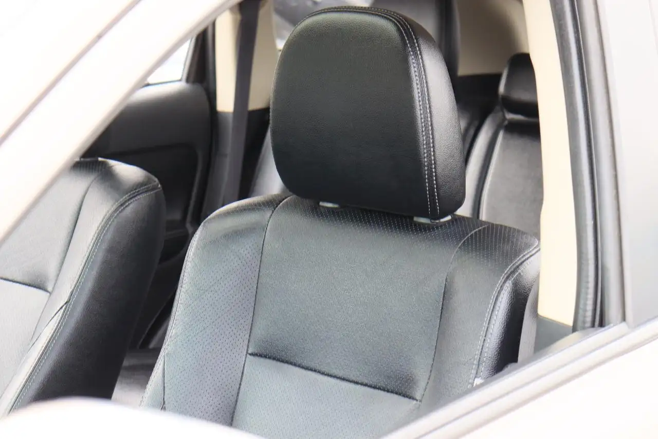 Mitsubishi Outlander снимка Mitsubishi Outlander
