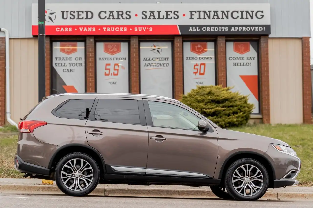 Mitsubishi Outlander снимка Mitsubishi Outlander
