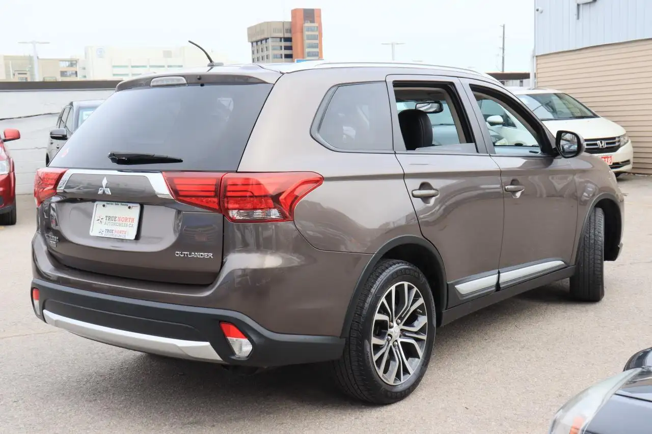 Mitsubishi Outlander снимка Mitsubishi Outlander