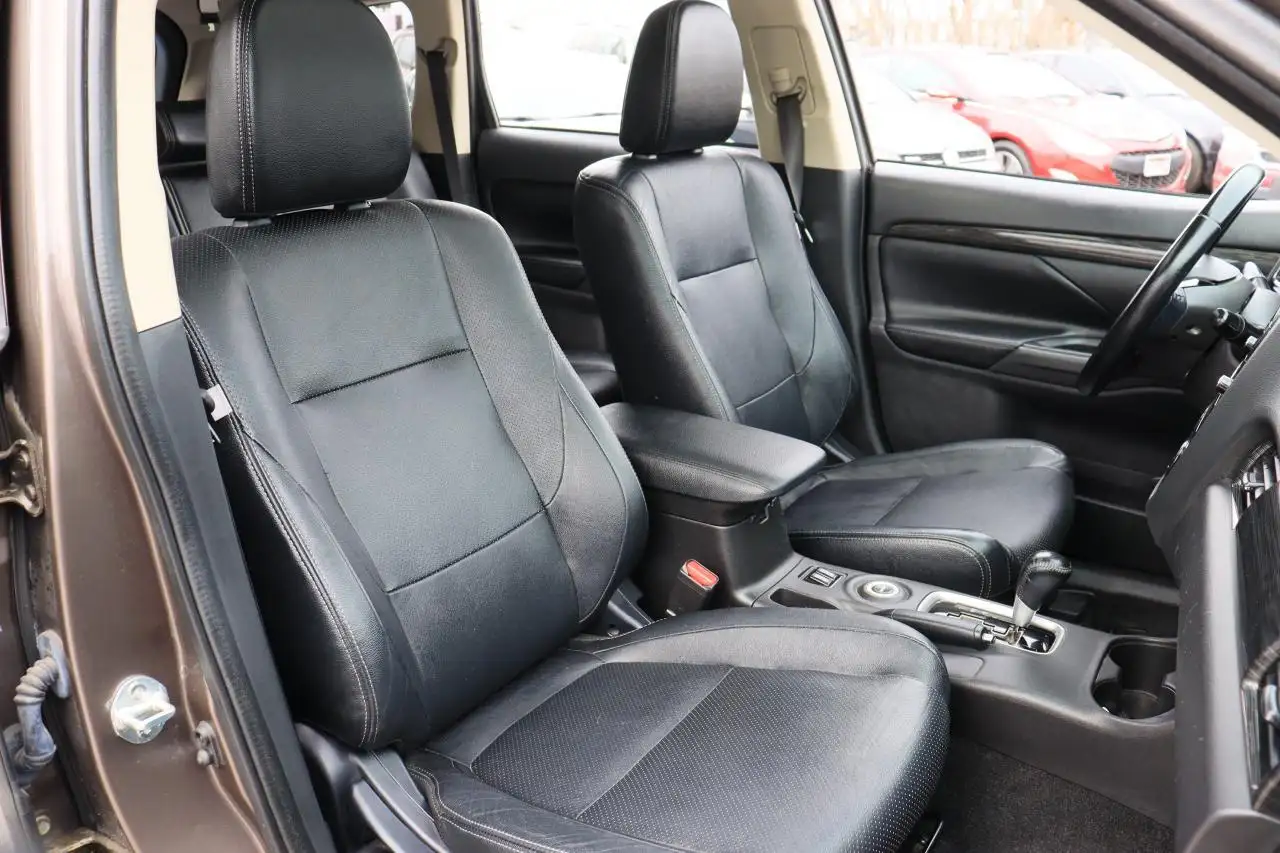 Mitsubishi Outlander снимка Mitsubishi Outlander