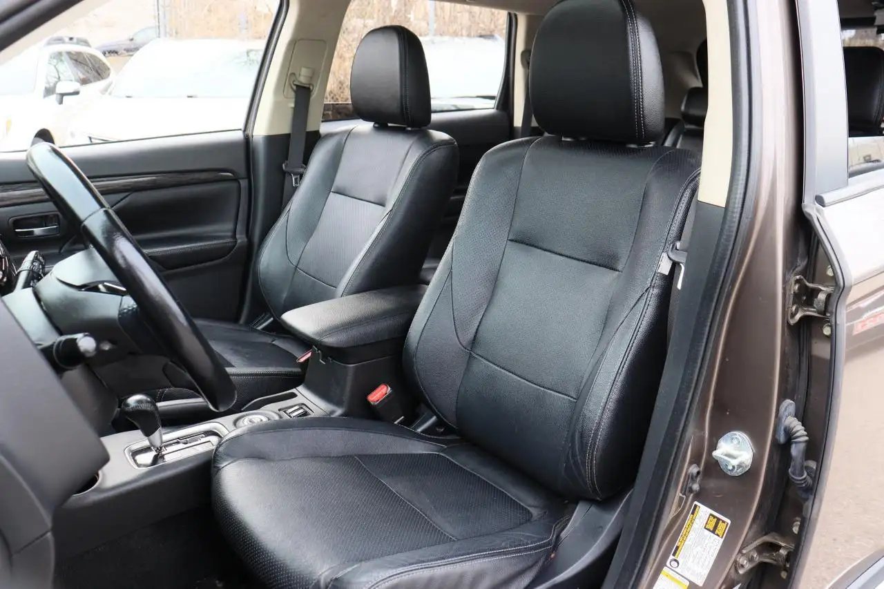 Mitsubishi Outlander снимка Mitsubishi Outlander