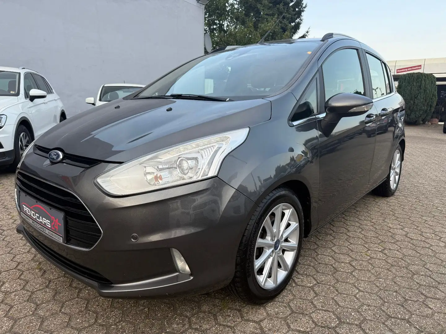 Ford B-Max B-MAX Titanium Schwarz - 1