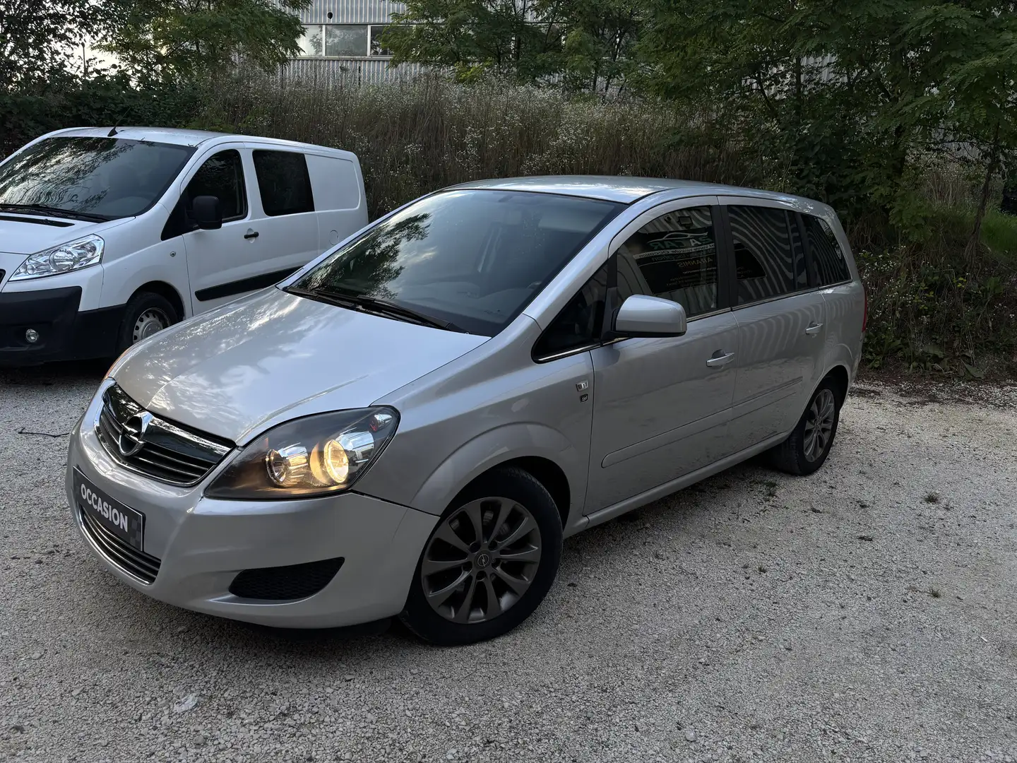 Opel Zafira Zafira 1.7 CDTI - 125 ch FAP 111 Argent - 2
