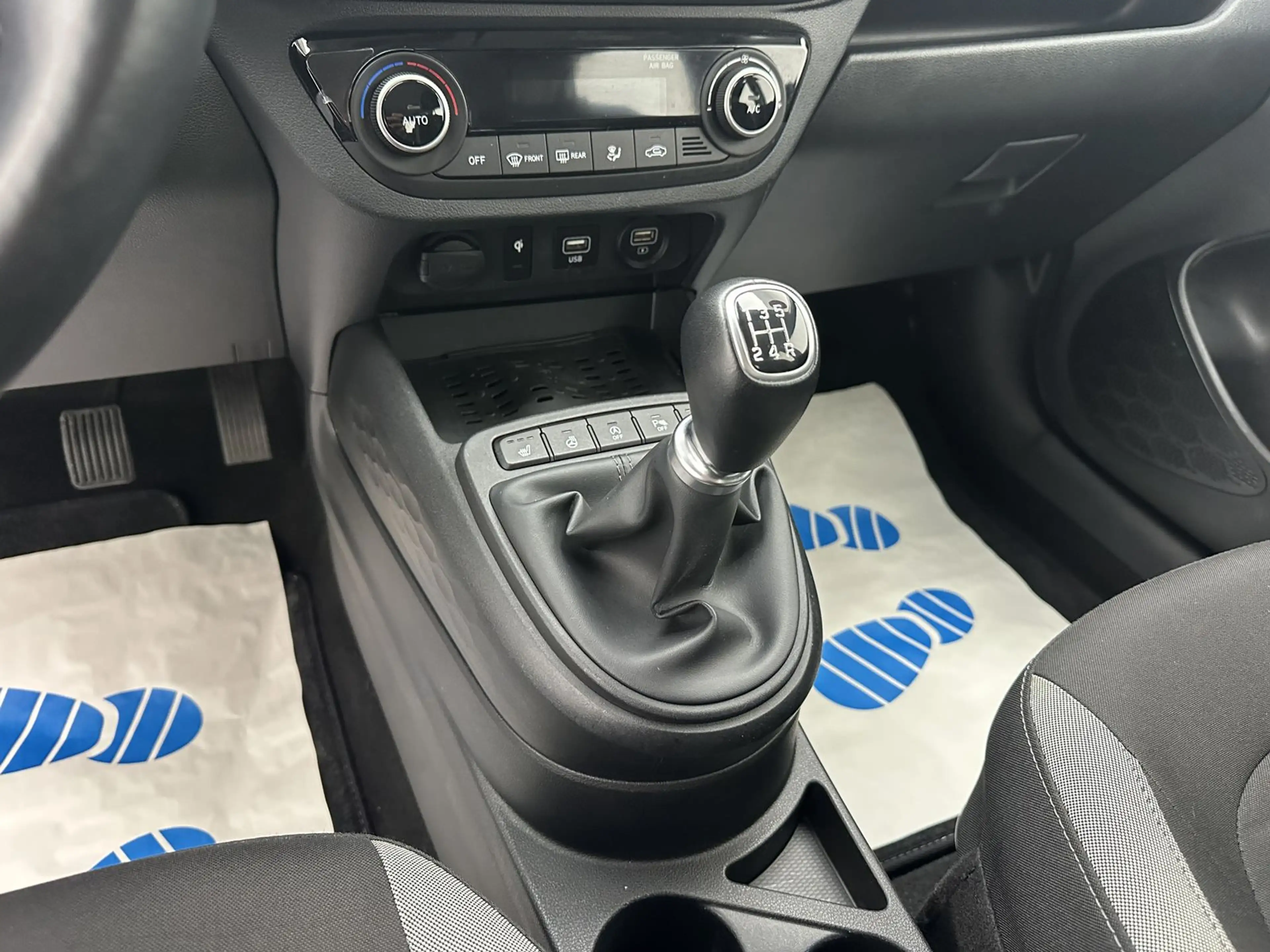 Hyundai i10 Trend"1 HAND-SITZH-MULTI-TEMPO-ALU-WENIG KM" — photo 15