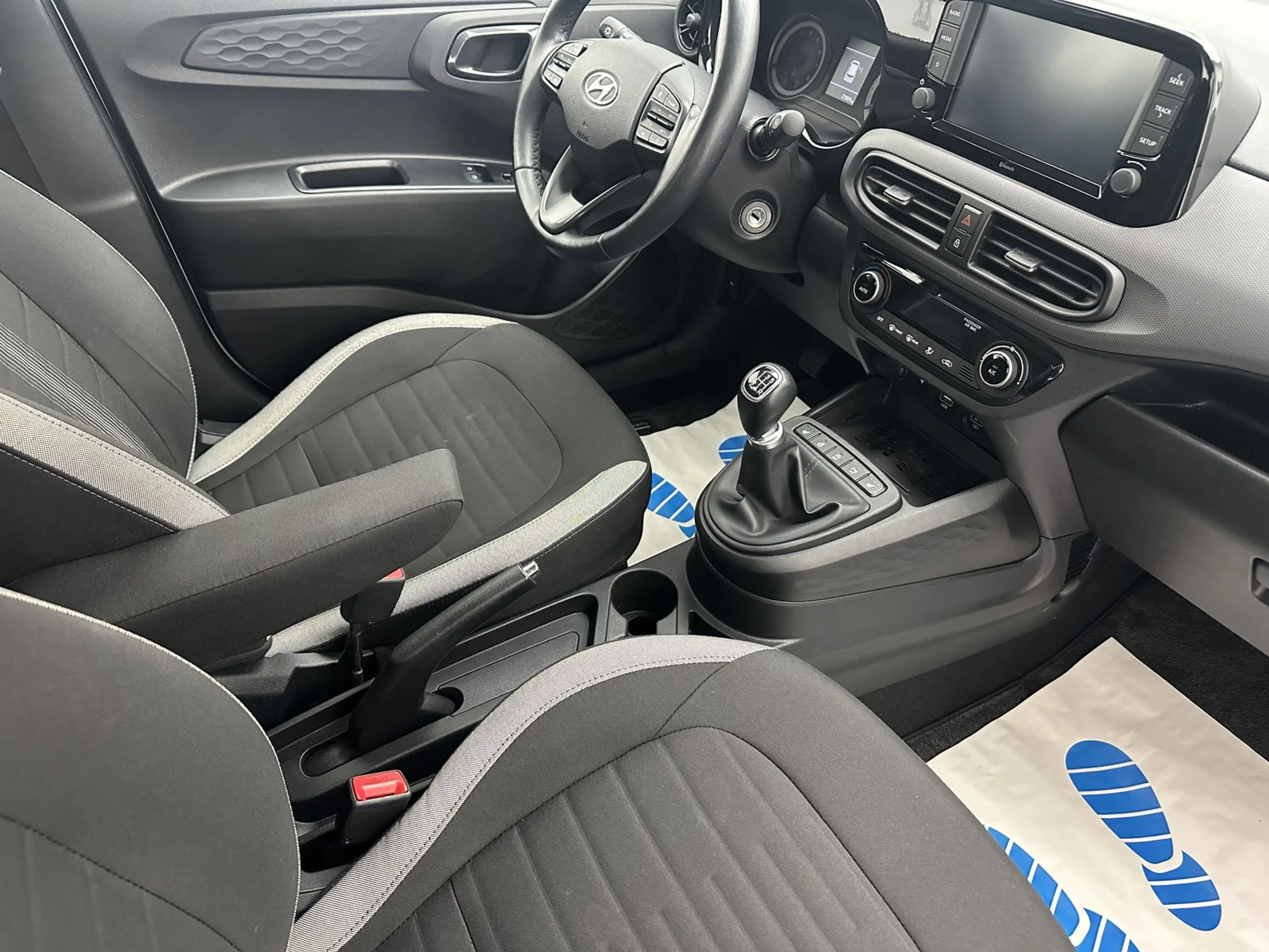 Hyundai i10 Trend"1 HAND-SITZH-MULTI-TEMPO-ALU-WENIG KM" — photo 10
