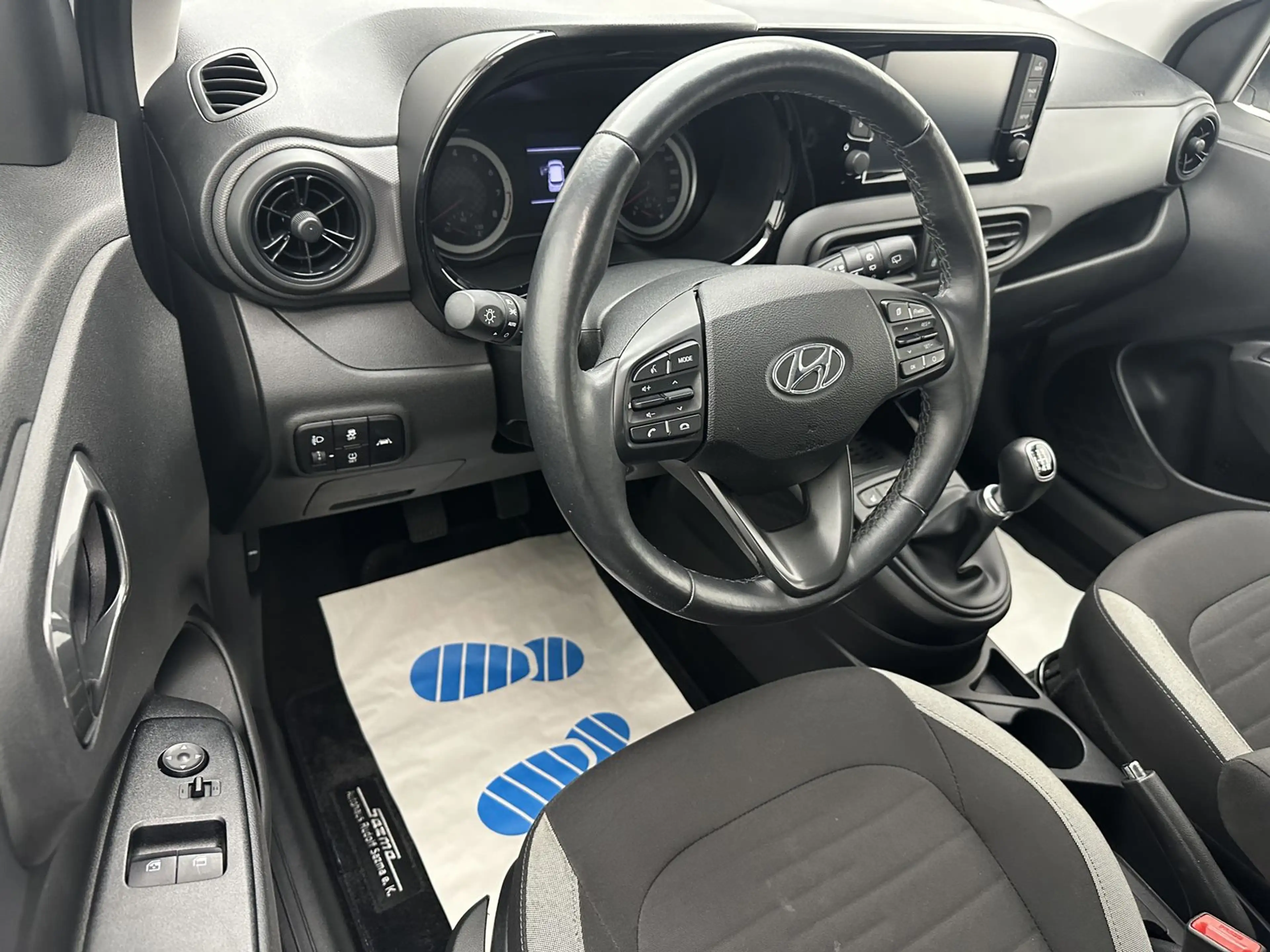 Hyundai i10 Trend"1 HAND-SITZH-MULTI-TEMPO-ALU-WENIG KM" — photo 12
