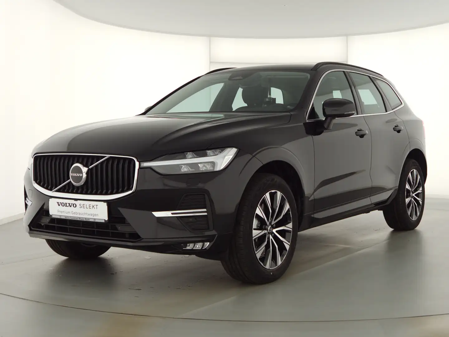 Volvo XC60 B4 AWD Core+LED+DAB+CarPlay+NAVI+4xSHZ+LM Core+LED Noir - 2