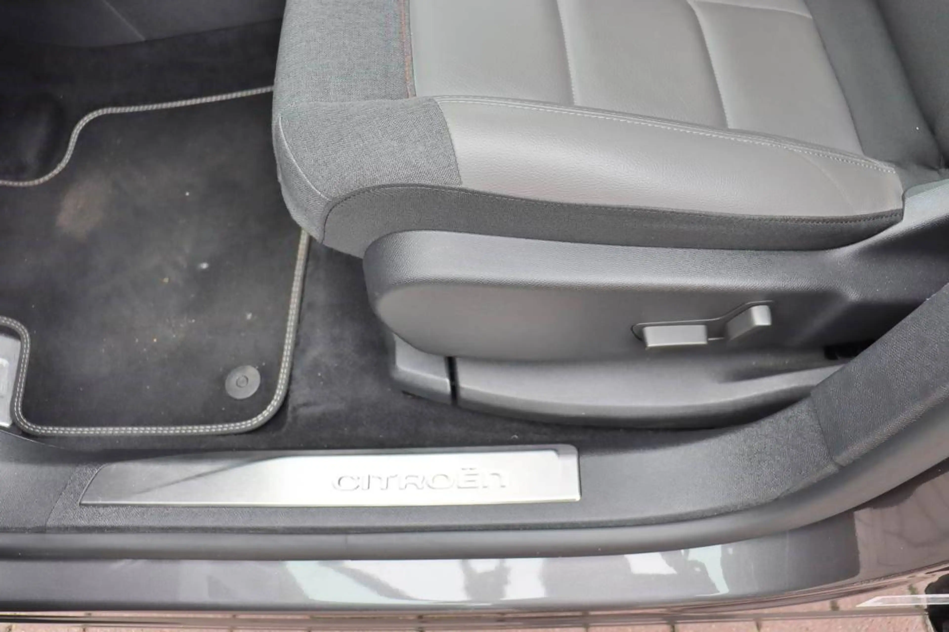 Citroen C5 Aircross Shine Pack — photo 11