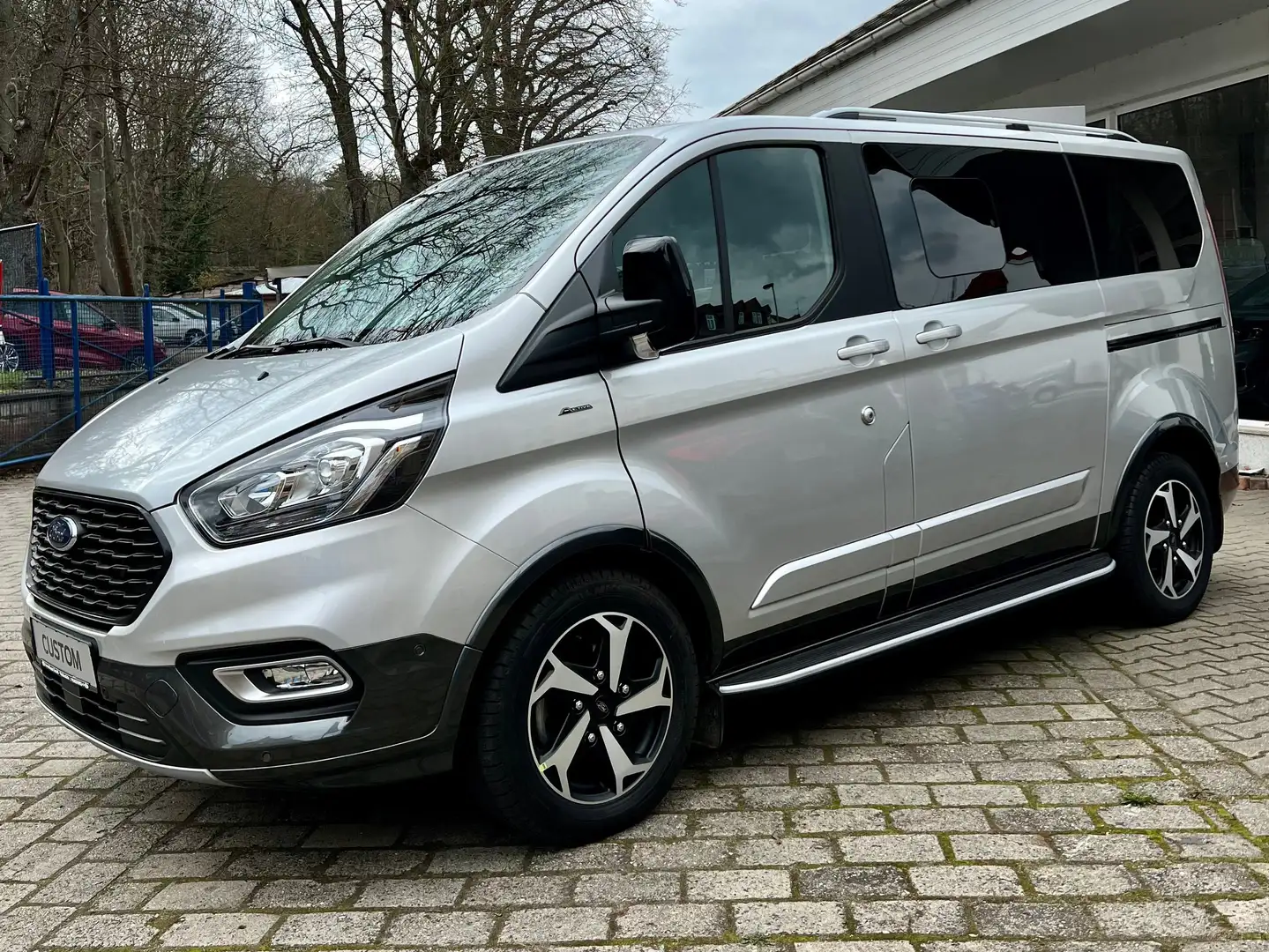 Ford Tourneo Custom 320 L1 Active Zilver - 1