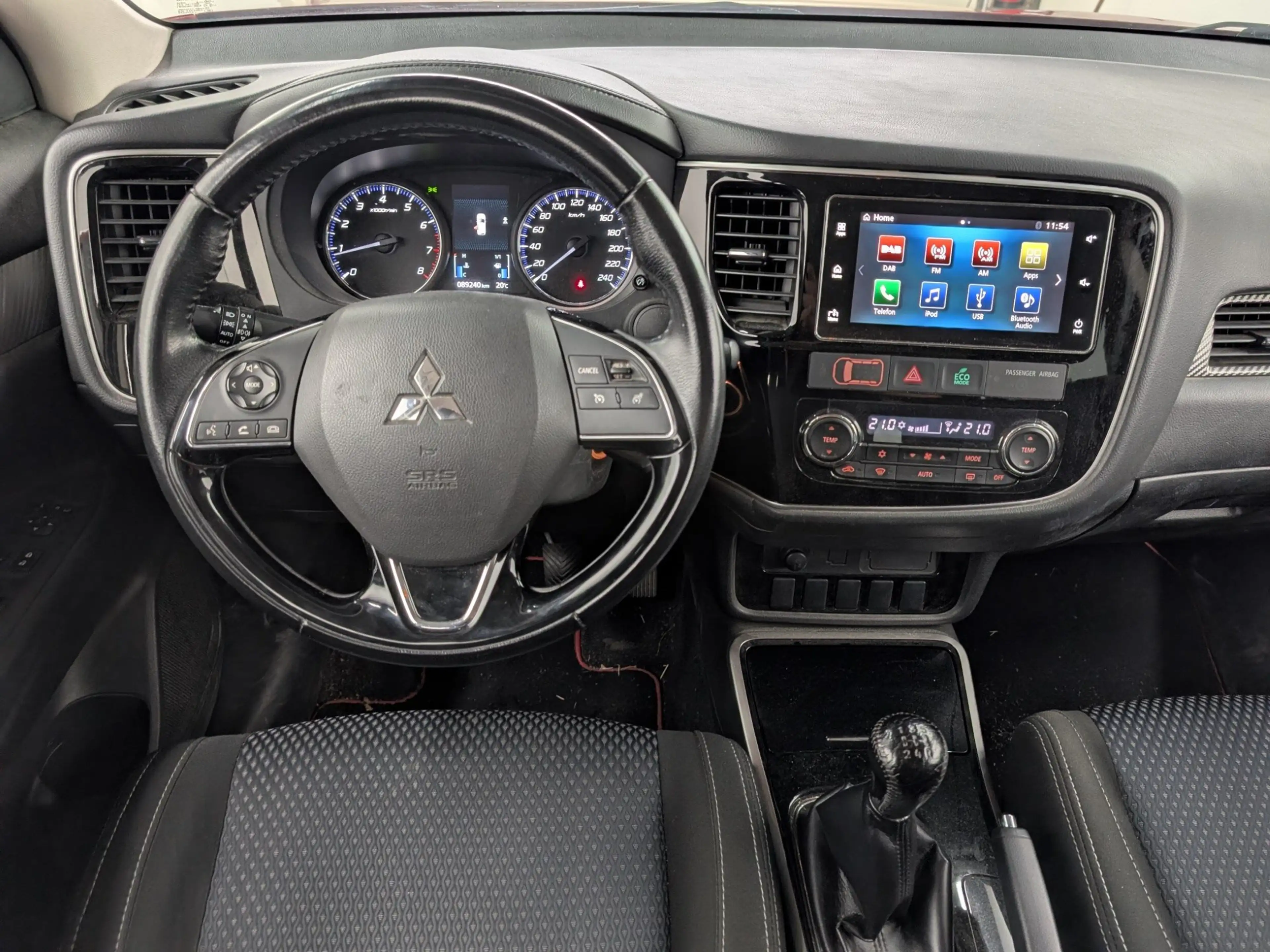 Mitsubishi Outlander 2.0 MIVEC Edition Kamera SHZ — photo 14