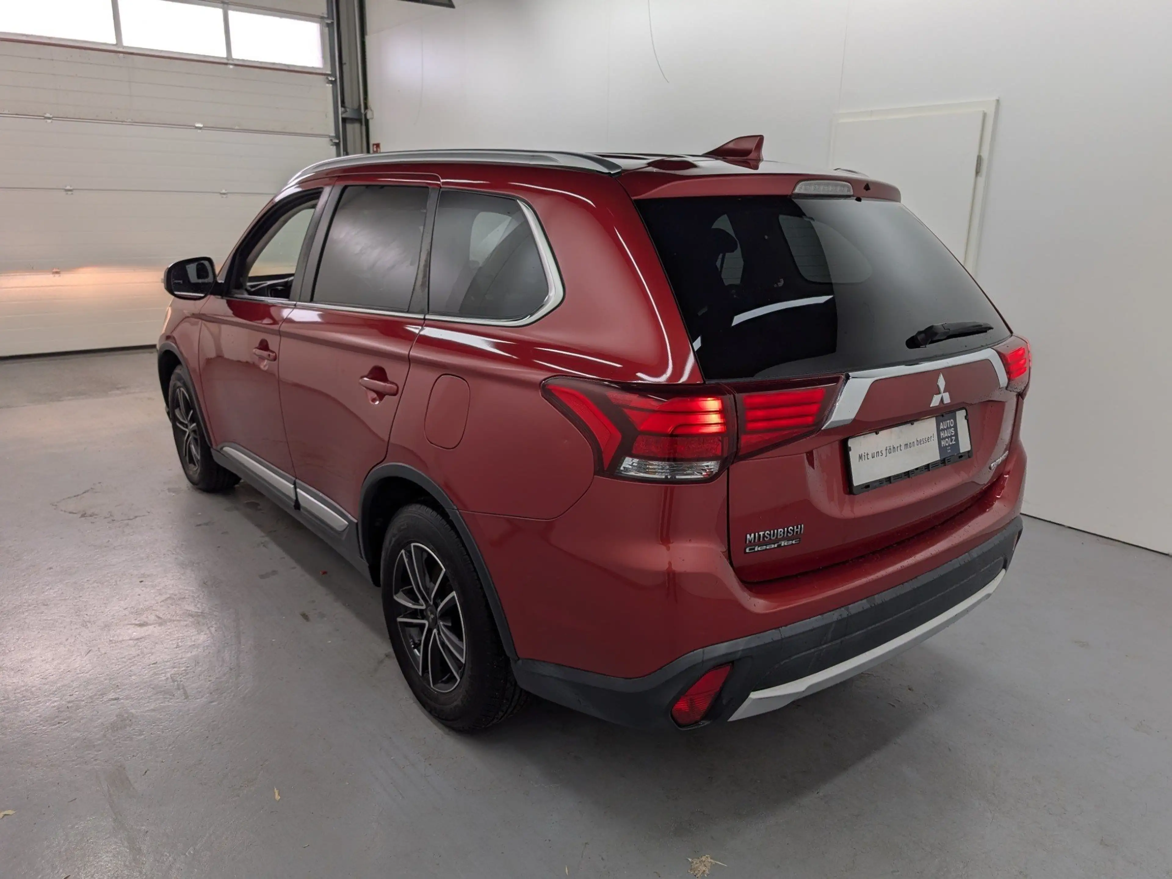 Mitsubishi Outlander 2.0 MIVEC Edition Kamera SHZ — photo 2