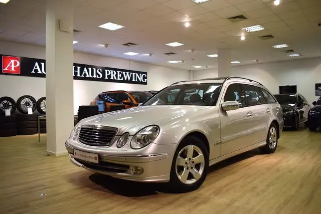 Mercedes-Benz E 320 T 4M COMAND/SITZBEL./AIRMA./7-SITZE/1.BESI