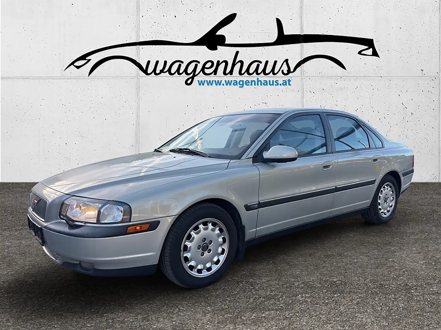Volvo S80 2,9i Aut. aus Pensionistenhand Silber - 1