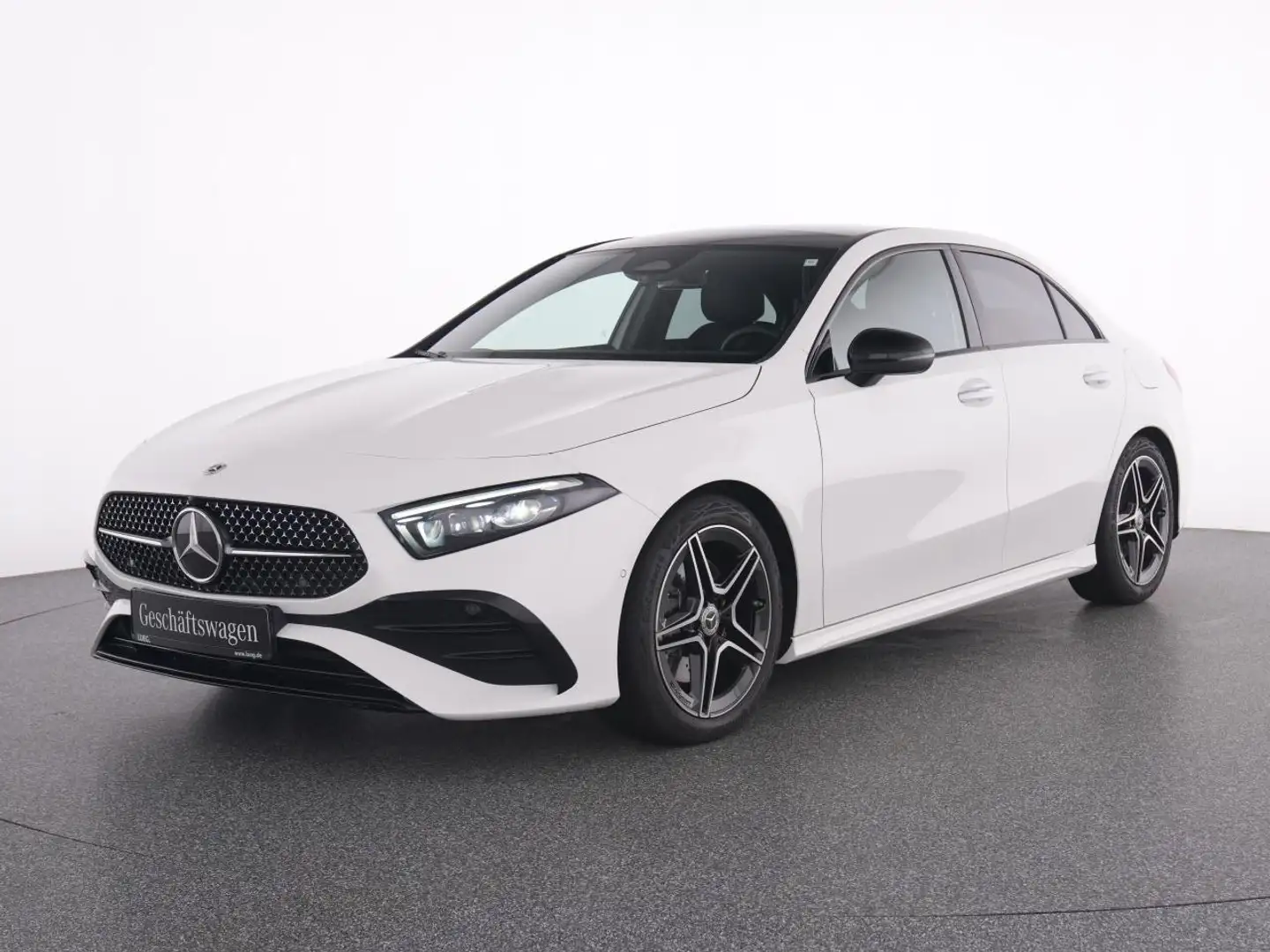 Mercedes-Benz A 220 4M Lim AMG+NIGHT+PANO+KEYLESS-GO+MULTIBEAM Blanc - 2