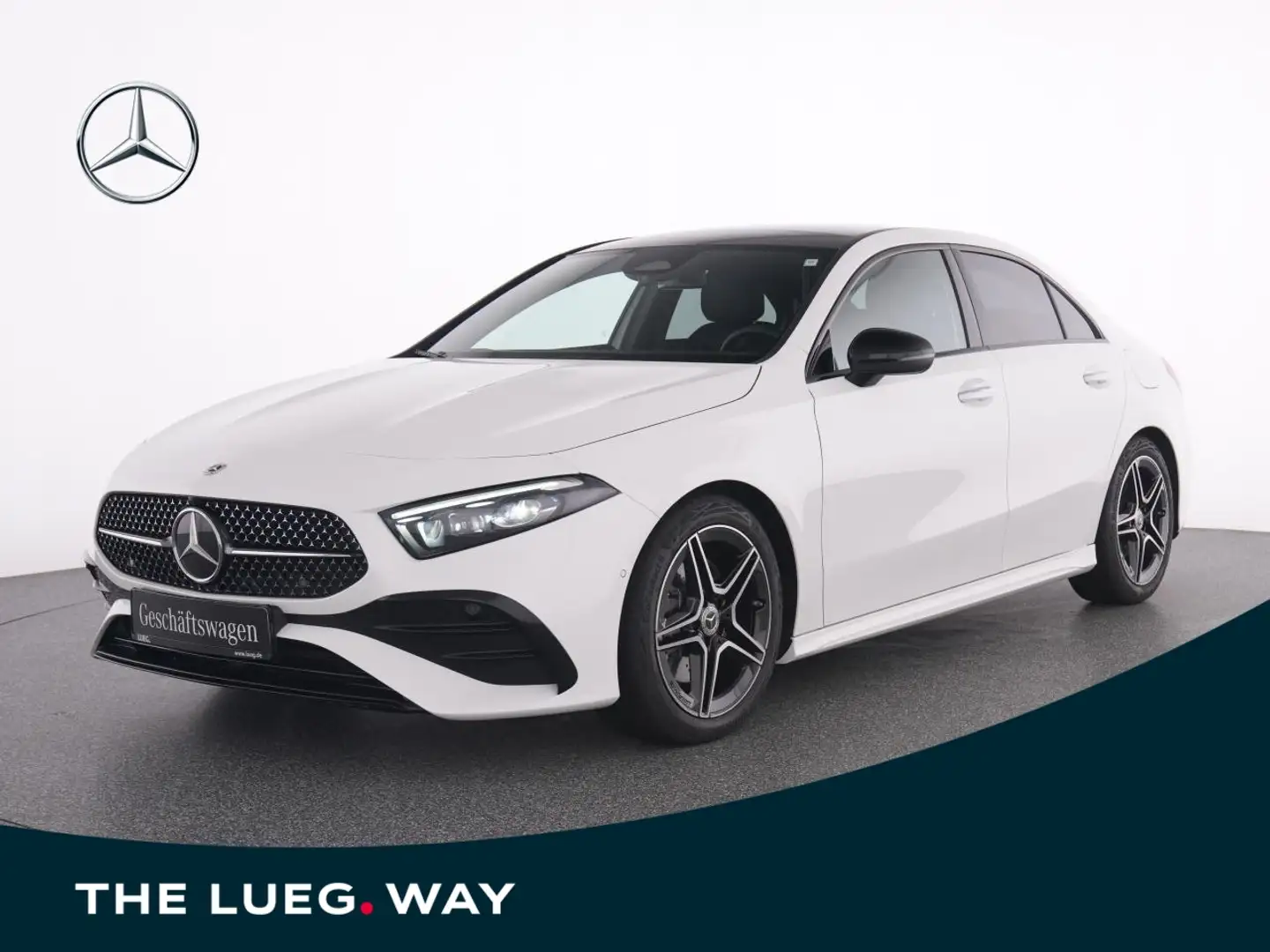Mercedes-Benz A 220 4M Lim AMG+NIGHT+PANO+KEYLESS-GO+MULTIBEAM Biały - 1