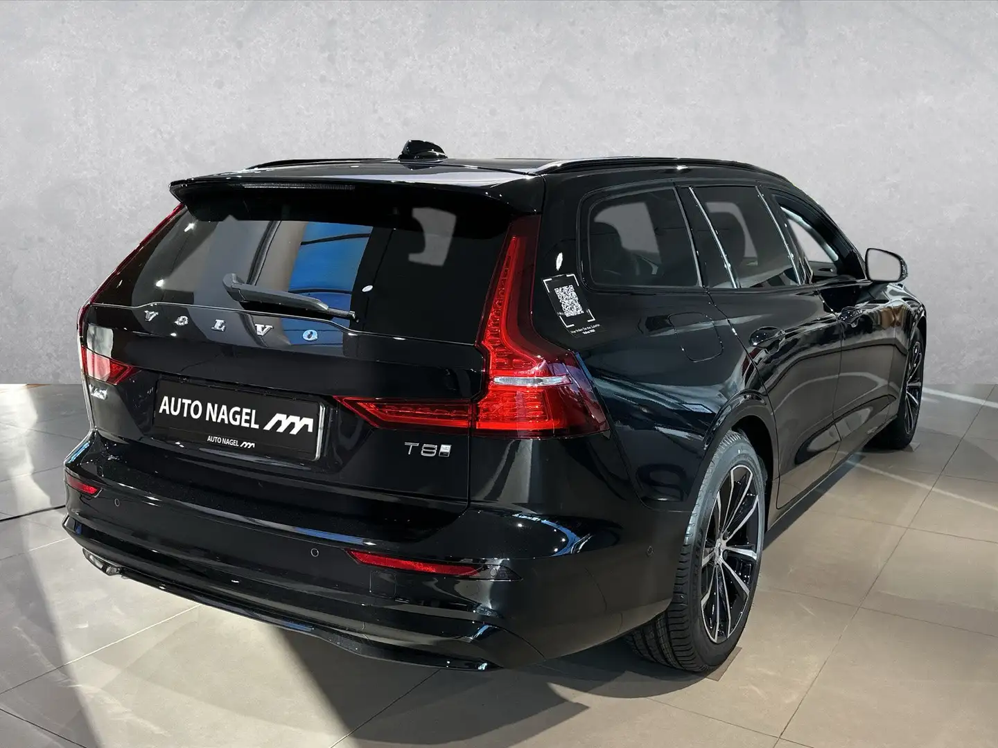 Volvo V60 T8 AWD Plus Dark Business-Paket 360" Negru - 2