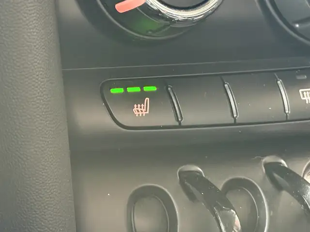 Mini Hatch view 19