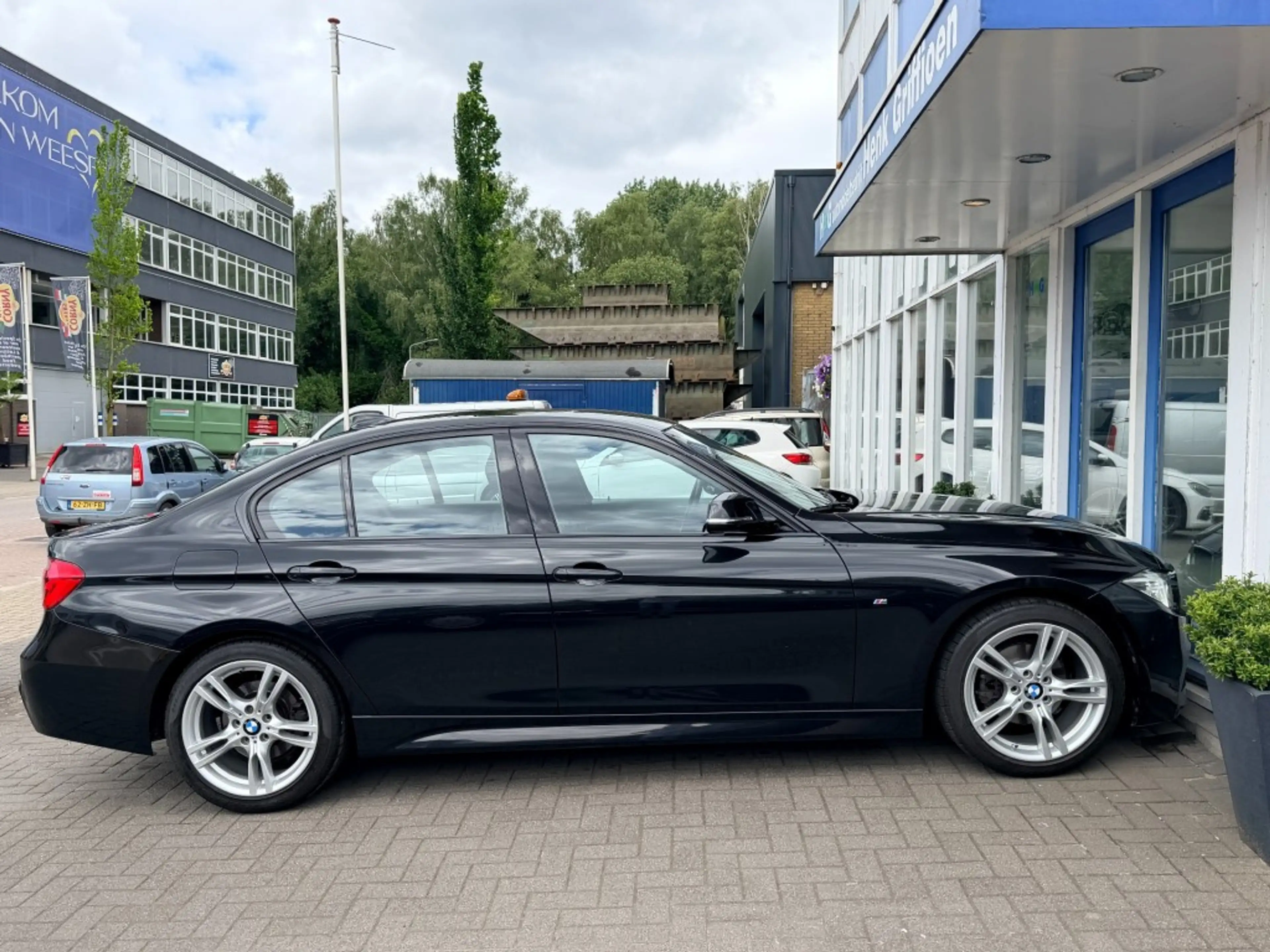 BMW 318 318i Executive M Sport I Navigatie I Climate I Xen — photo 4