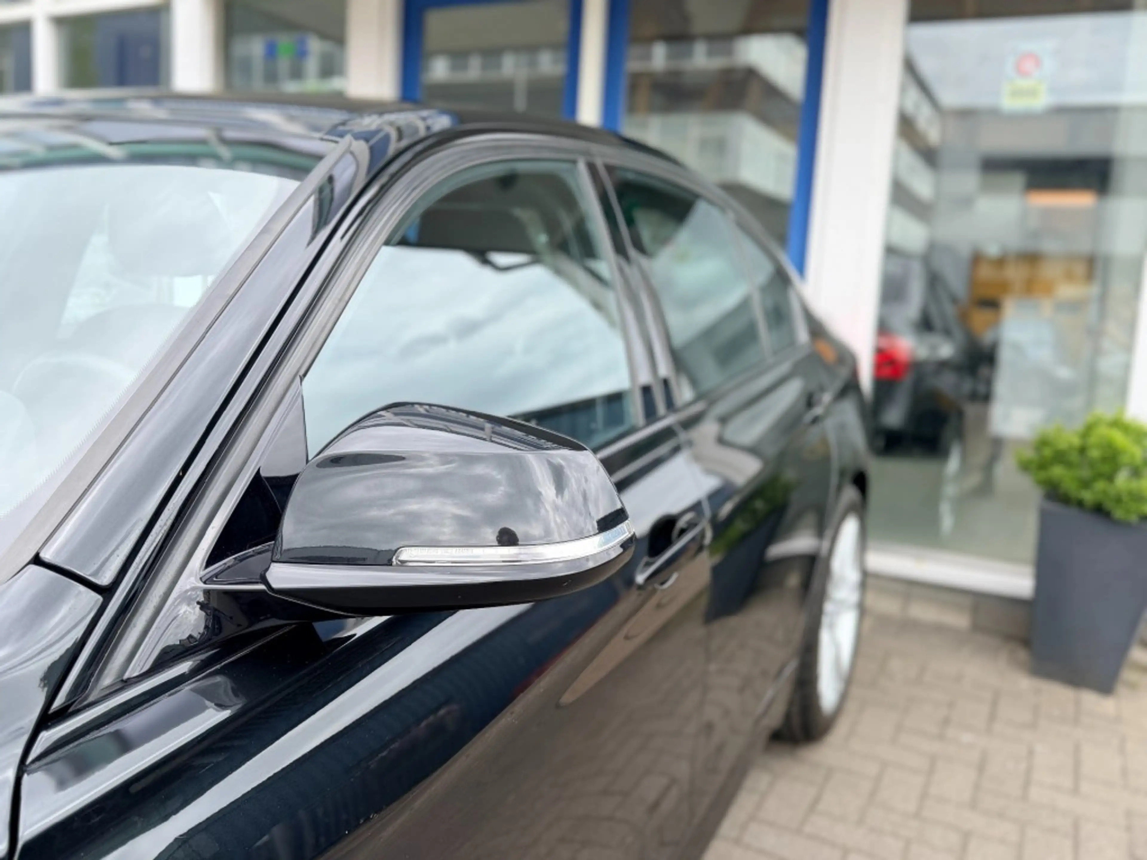 BMW 318 318i Executive M Sport I Navigatie I Climate I Xen — photo 6