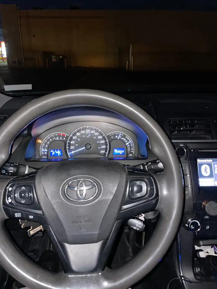 Toyota Camry снимка Toyota Camry
