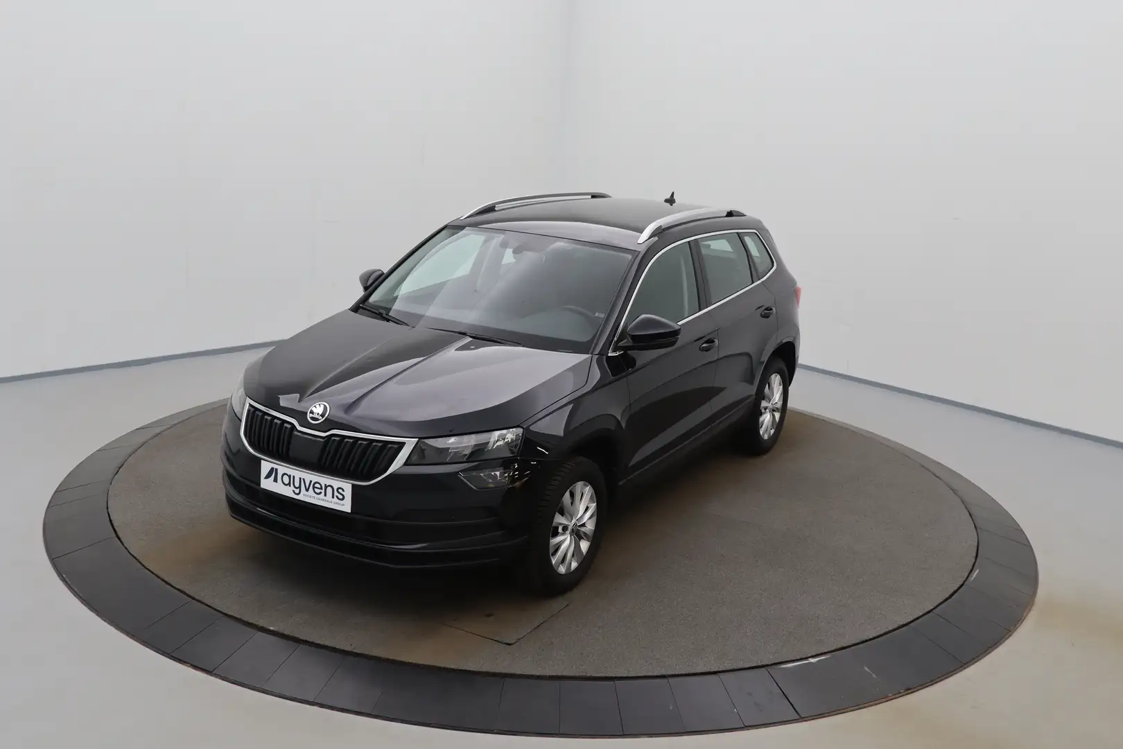 Skoda Karoq 1.5 TSI ACT Ambition GPS PDC CAM Keyless Carplay V Black - 1